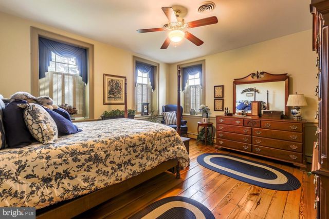 5645 GREENVILLAGE ROAD, Chambersburg, PA 17202