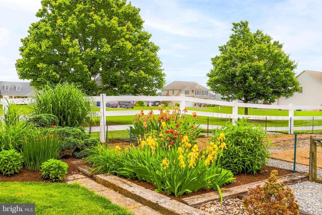 5645 GREENVILLAGE ROAD, Chambersburg, PA 17202