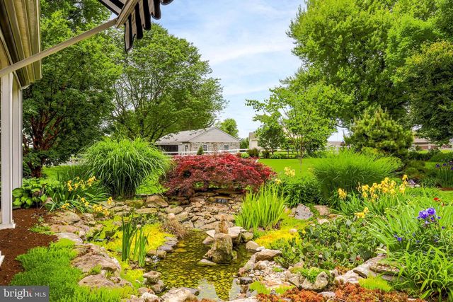 5645 GREENVILLAGE ROAD, Chambersburg, PA 17202