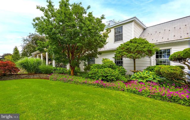 5645 GREENVILLAGE ROAD, Chambersburg, PA 17202