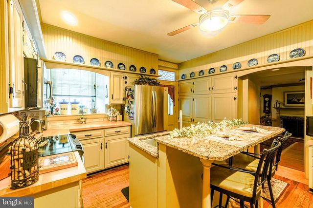 5645 GREENVILLAGE ROAD, Chambersburg, PA 17202