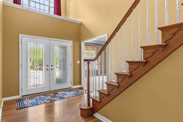 1385 Old Freeport Place, Bettendorf, IA 52722