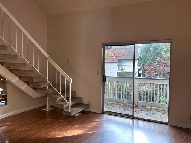 1034 Summermist Court, San Jose, CA 95122