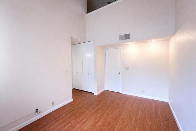 1034 Summermist Court, San Jose, CA 95122