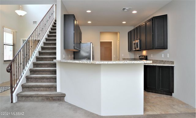 381 E Calderwood Road, Tucson, AZ 85704