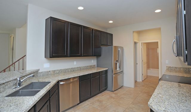 381 E Calderwood Road, Tucson, AZ 85704