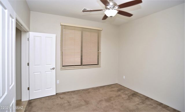 381 E Calderwood Road, Tucson, AZ 85704