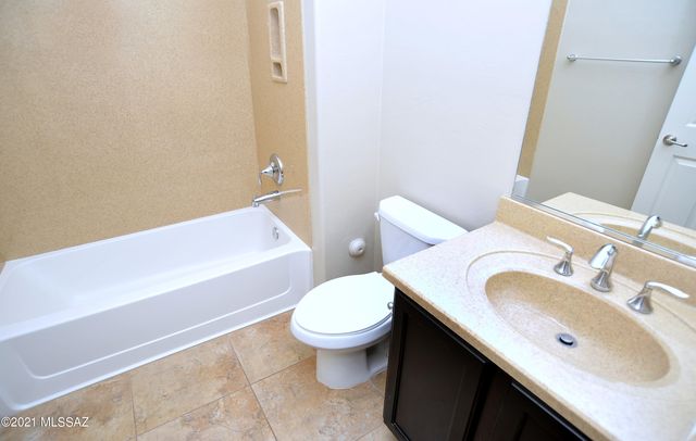 381 E Calderwood Road, Tucson, AZ 85704