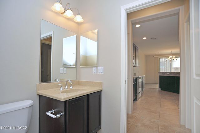 381 E Calderwood Road, Tucson, AZ 85704