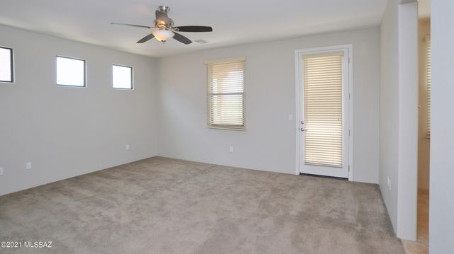 381 E Calderwood Road, Tucson, AZ 85704