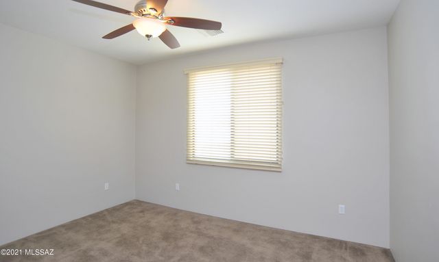 381 E Calderwood Road, Tucson, AZ 85704