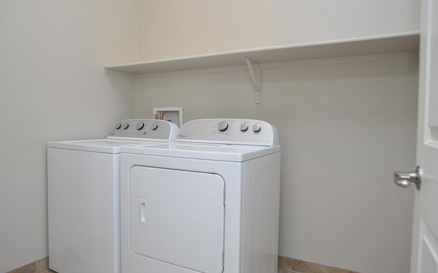 381 E Calderwood Road, Tucson, AZ 85704