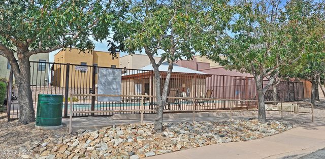 381 E Calderwood Road, Tucson, AZ 85704