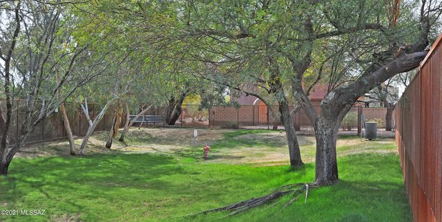 381 E Calderwood Road, Tucson, AZ 85704