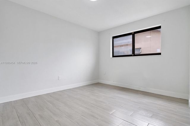 2805 E Lexington Dr, Miramar, FL 33025