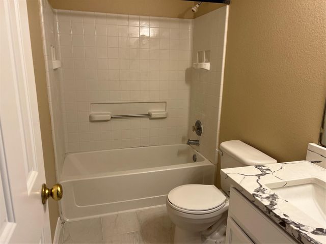 309 Decker DR, Hutto, TX 78634