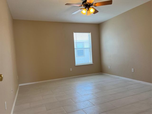 309 Decker DR, Hutto, TX 78634