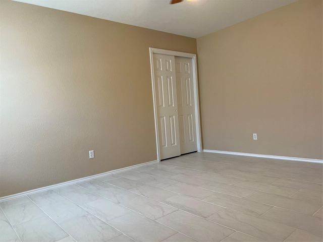 309 Decker DR, Hutto, TX 78634