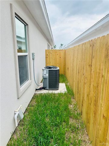 1013 N Clarence Avenue 4, Edinburg, TX 78541