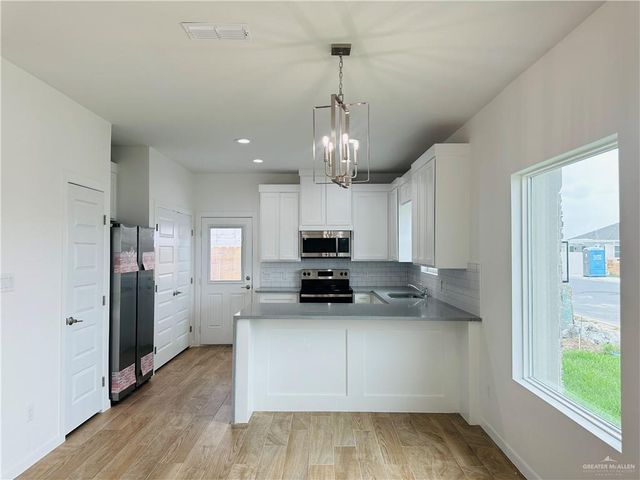 1013 N Clarence Avenue 4, Edinburg, TX 78541