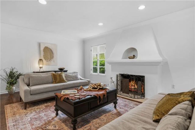 1026 S Crescent Heights, Los Angeles, CA 90035