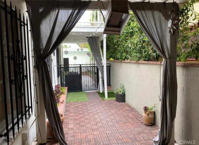 1026 S Crescent Heights, Los Angeles, CA 90035