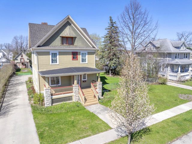 143 E MERRILL AVENUE, Fond Du Lac, WI 54935