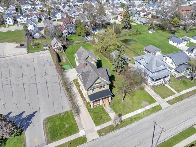 143 E MERRILL AVENUE, Fond Du Lac, WI 54935