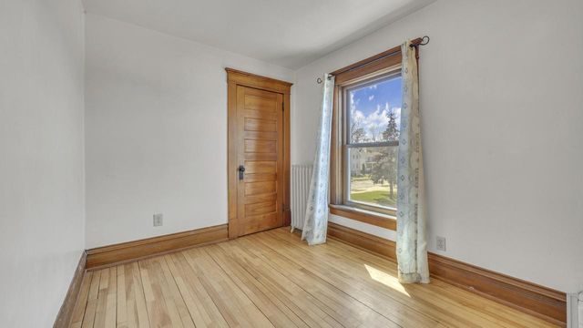 143 E MERRILL AVENUE, Fond Du Lac, WI 54935