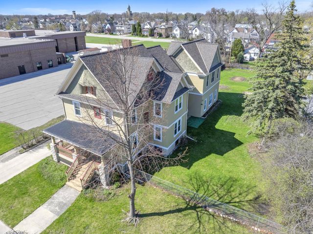 143 E MERRILL AVENUE, Fond Du Lac, WI 54935