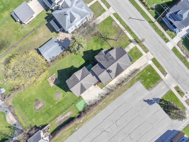 143 E MERRILL AVENUE, Fond Du Lac, WI 54935