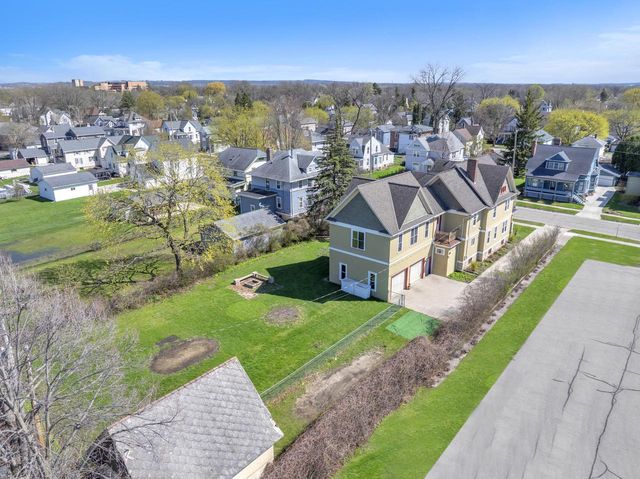 143 E MERRILL AVENUE, Fond Du Lac, WI 54935
