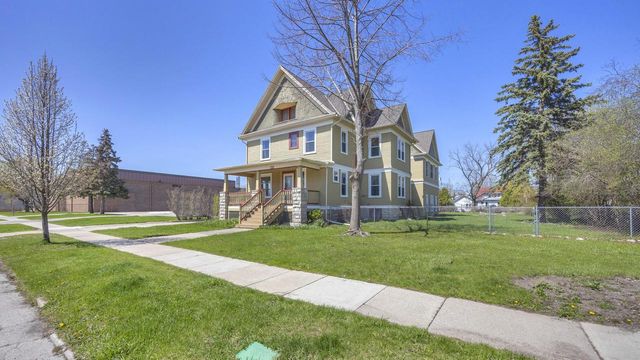 143 E MERRILL AVENUE, Fond Du Lac, WI 54935