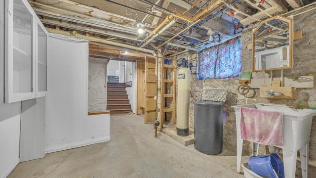 143 E MERRILL AVENUE, Fond Du Lac, WI 54935