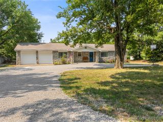 11971 E 400 Road, Claremore, OK 74017