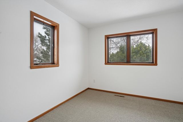 2301 23rd Avenue S, Fargo, ND 58103