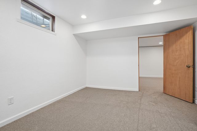 2301 23rd Avenue S, Fargo, ND 58103