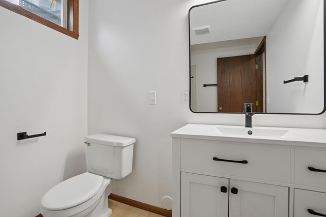 2301 23rd Avenue S, Fargo, ND 58103