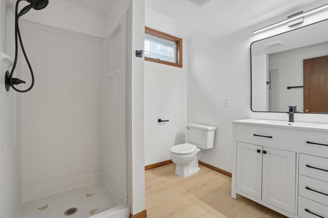 2301 23rd Avenue S, Fargo, ND 58103