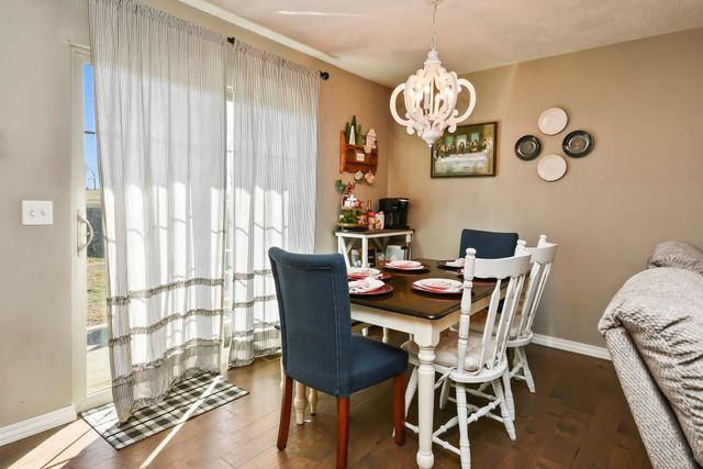 714 Lake Avenue, Clever, MO 65631