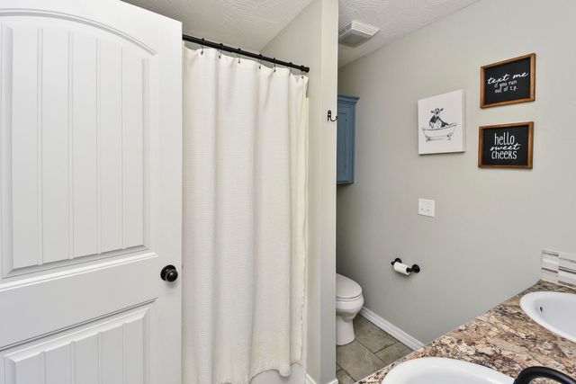 714 Lake Avenue, Clever, MO 65631