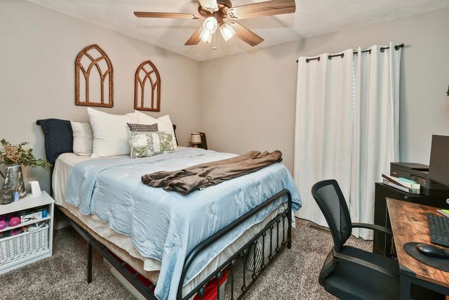 714 Lake Avenue, Clever, MO 65631