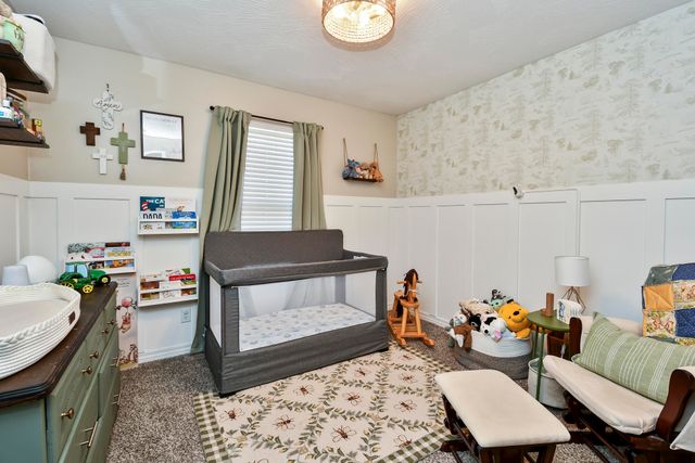 714 Lake Avenue, Clever, MO 65631