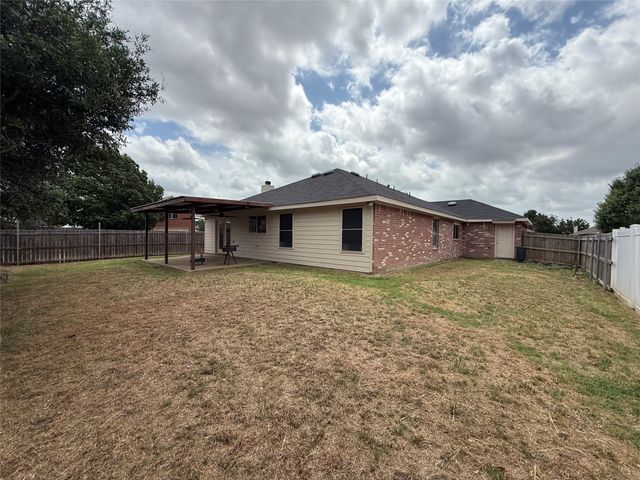 225 Blue Roan Drive, Waxahachie, TX 75165