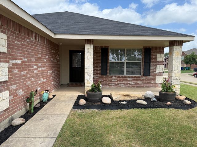 225 Blue Roan Drive, Waxahachie, TX 75165