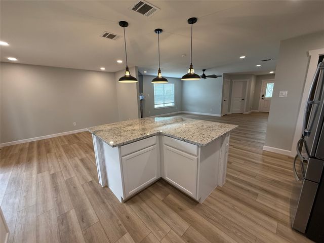 225 Blue Roan Drive, Waxahachie, TX 75165