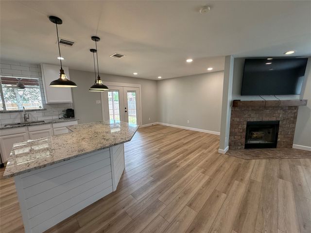 225 Blue Roan Drive, Waxahachie, TX 75165