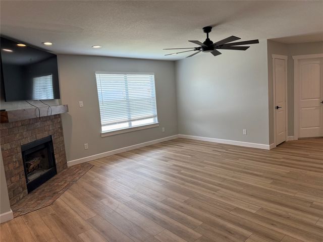 225 Blue Roan Drive, Waxahachie, TX 75165