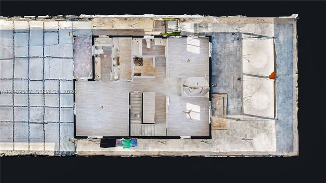 1886 NW 68th St, Miami, FL 33147