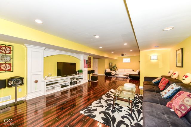 10518 Misty Cove Lane, Fishers, IN 46040